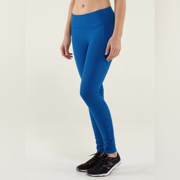 Lululemon Speed Tight Luxtreme Mini Hyper Stripe Baroque Blue black back pocket - Picture 1 of 16